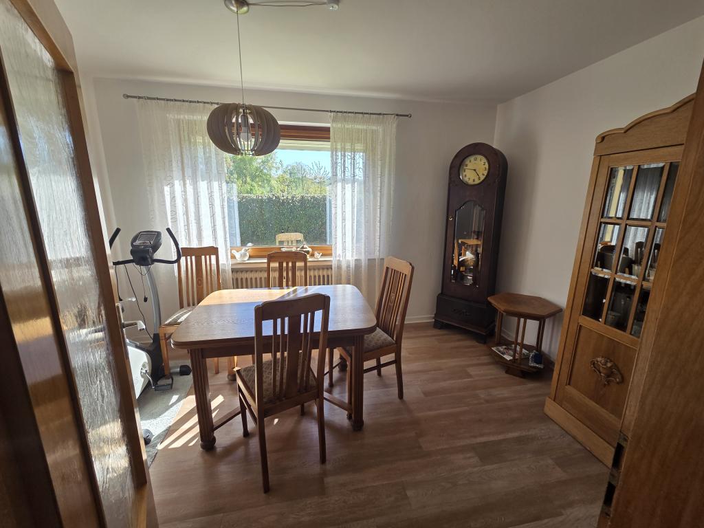 3 Zimmer Wohnung: Kinderzimmer/Esszimmer