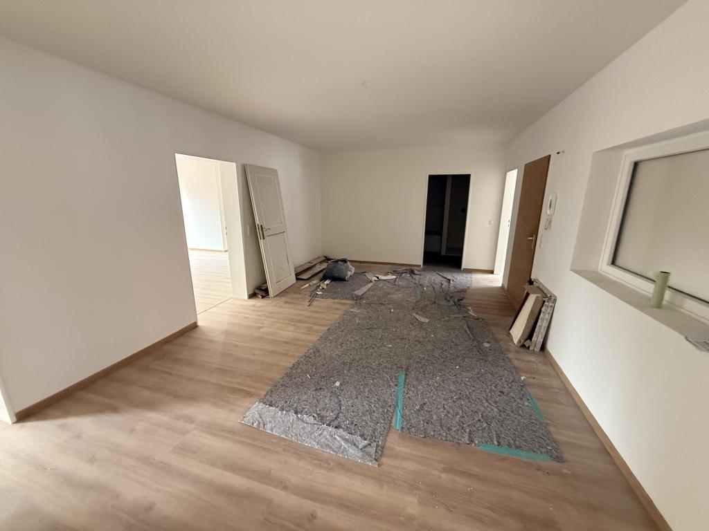 Flur 4 Zimmer Wohnung: Flur